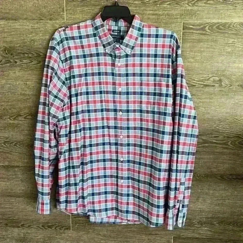 Crown & Ivy‎ shirt EUC 0003